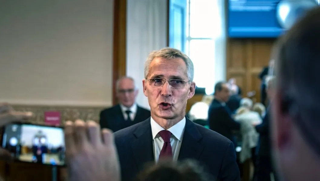 Szef NATO: Rosja próbuje stworzyć pretekst do inwazji na Ukrainę