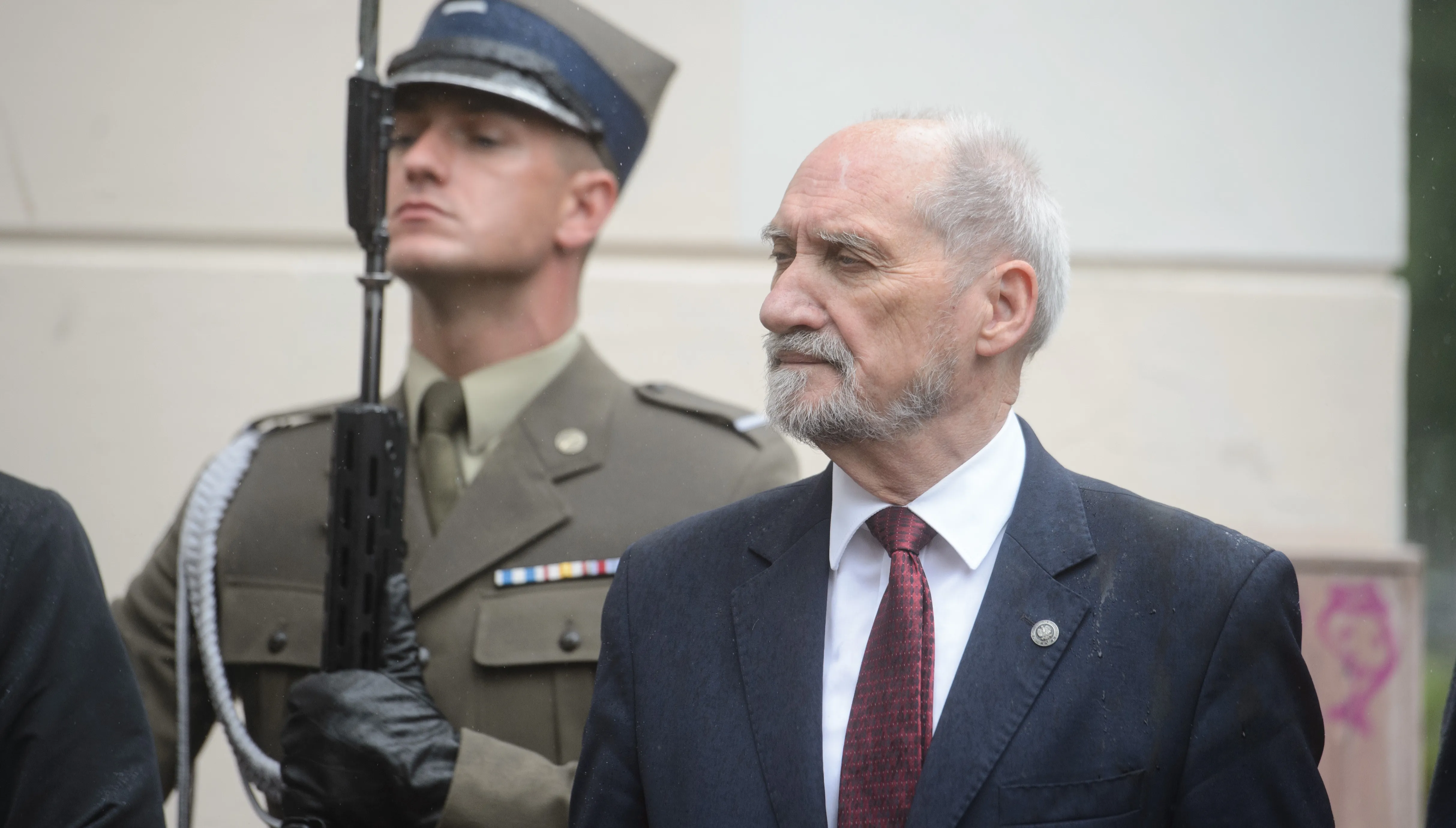 Macierewicz dla niezalezna.pl: Putin łamie fundamentalne prawa, jakie obowiązują w Europie