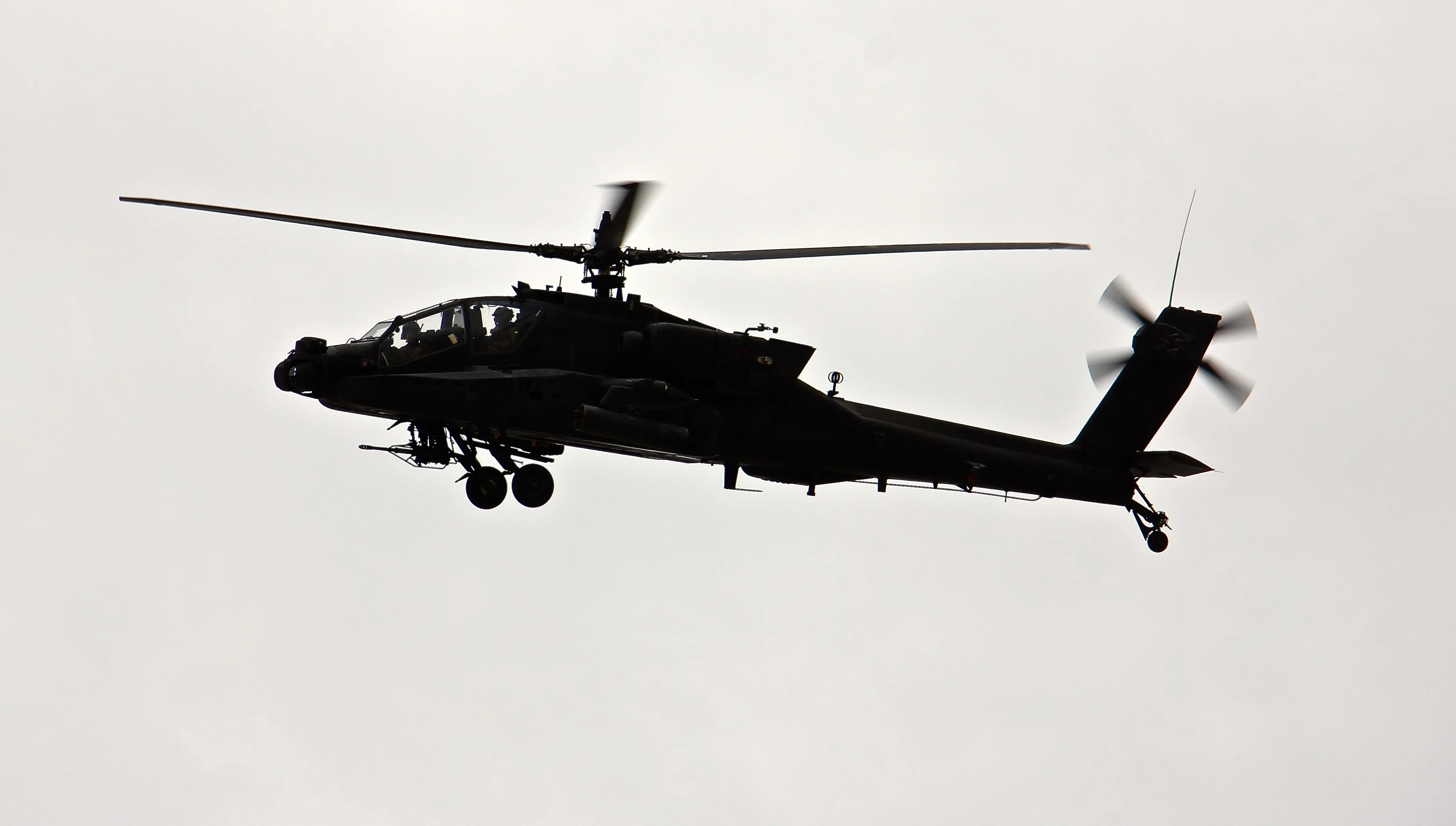 Kilkanaście śmigłowców Apache trafi do Polski. Wschodnia flanka zostanie wzmocniona 800 żołnierzami USA