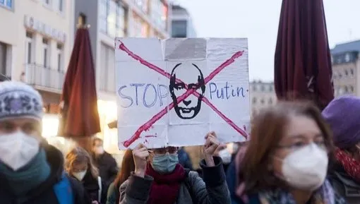 „Dziękuję Putin, że nas ratujesz”. Za te słowa w social mediach Rosjanie oferują Ukraińcom... pieniądze