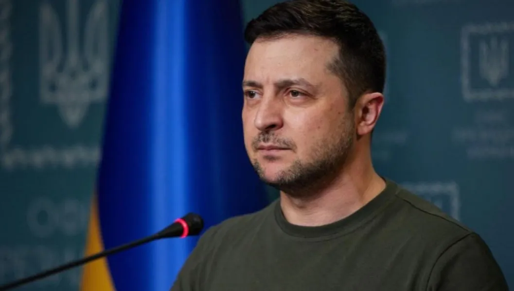 Zełenski podpisał dekret. Żołnierze na misjach pokojowych wrócą na Ukrainę