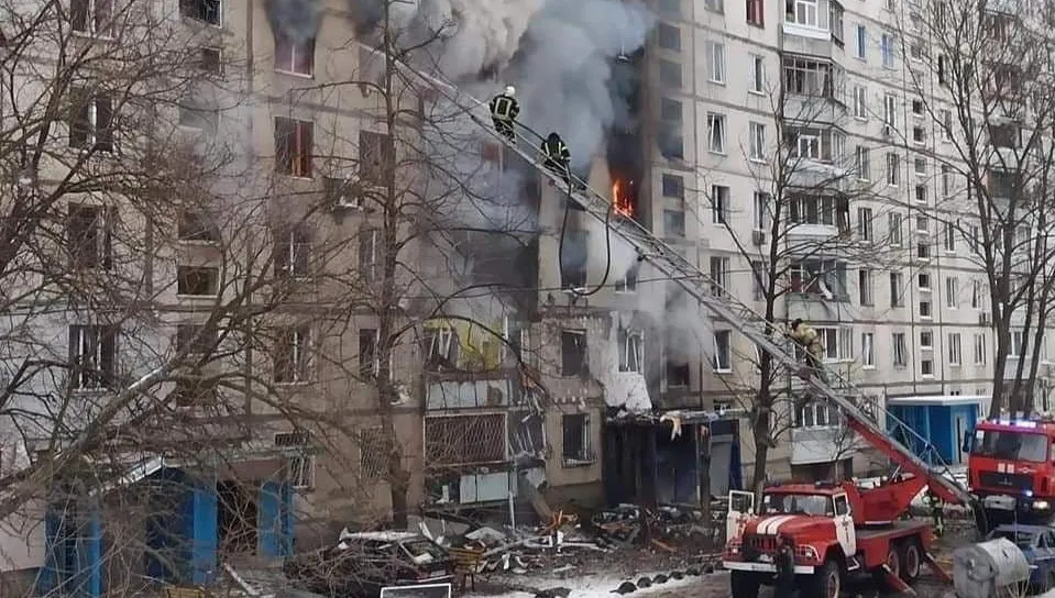 Rosyjscy bandyci wykorzystują cywili jako żywe tarcze. „Specjalnie stoją w podwórkach”