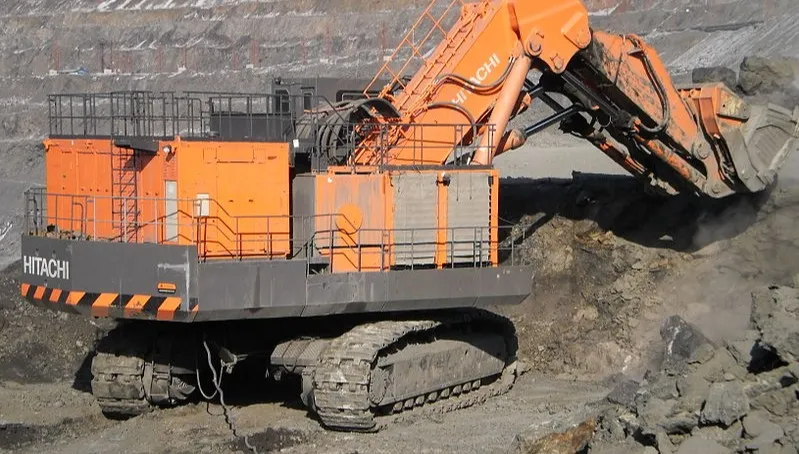 Hitachi wstrzymuje działalność w Rosji