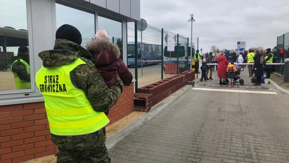 W Dorohusku dziennie kilkanaście tysięcy uchodźców
