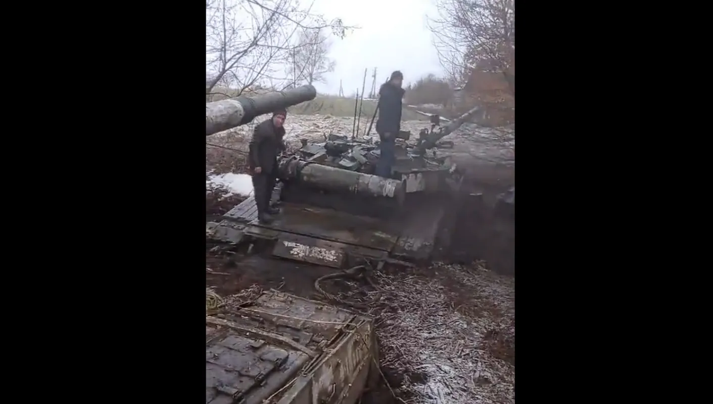 Rosyjskie czołgi przegrały... z błotem. Kolejne cenne zdobycze ukraińskiej armii [WIDEO]