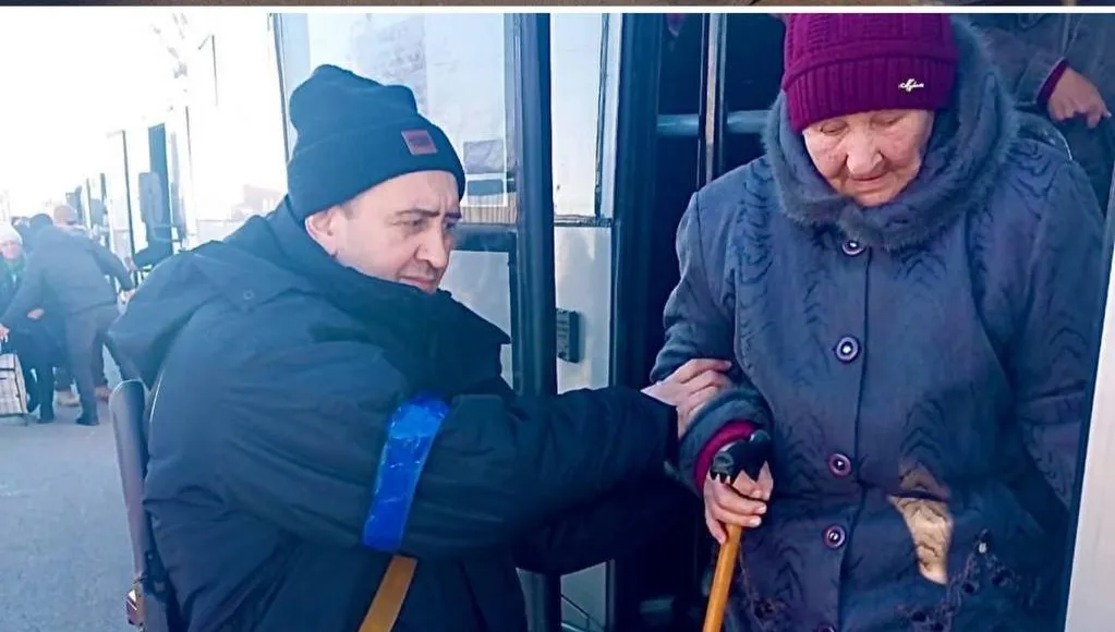 Rosjanie ostrzelali kolumnę z ewakuowanymi ludźmi. Zginęła kobieta