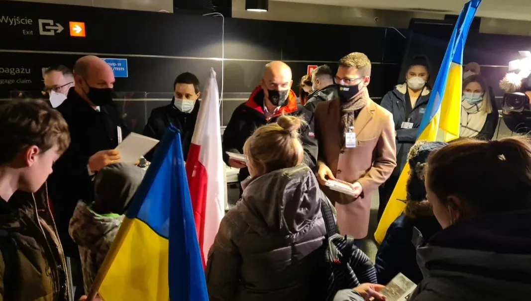 Dolnośląscy strażacy koordynują transport uchodźców