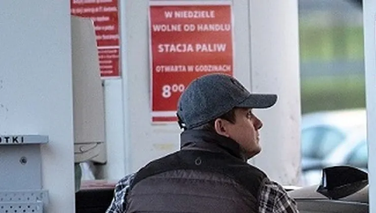 W kwietniu stabilizacja cen paliw