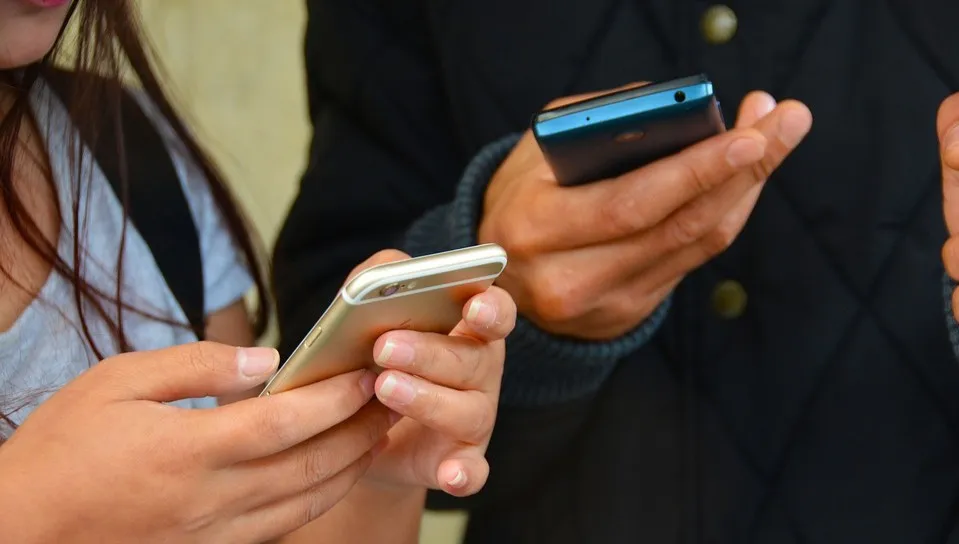 SMS-y wyłudzające dane będą blokowane. Jest zapowiedź sekretarza stanu ds. cyfryzacji