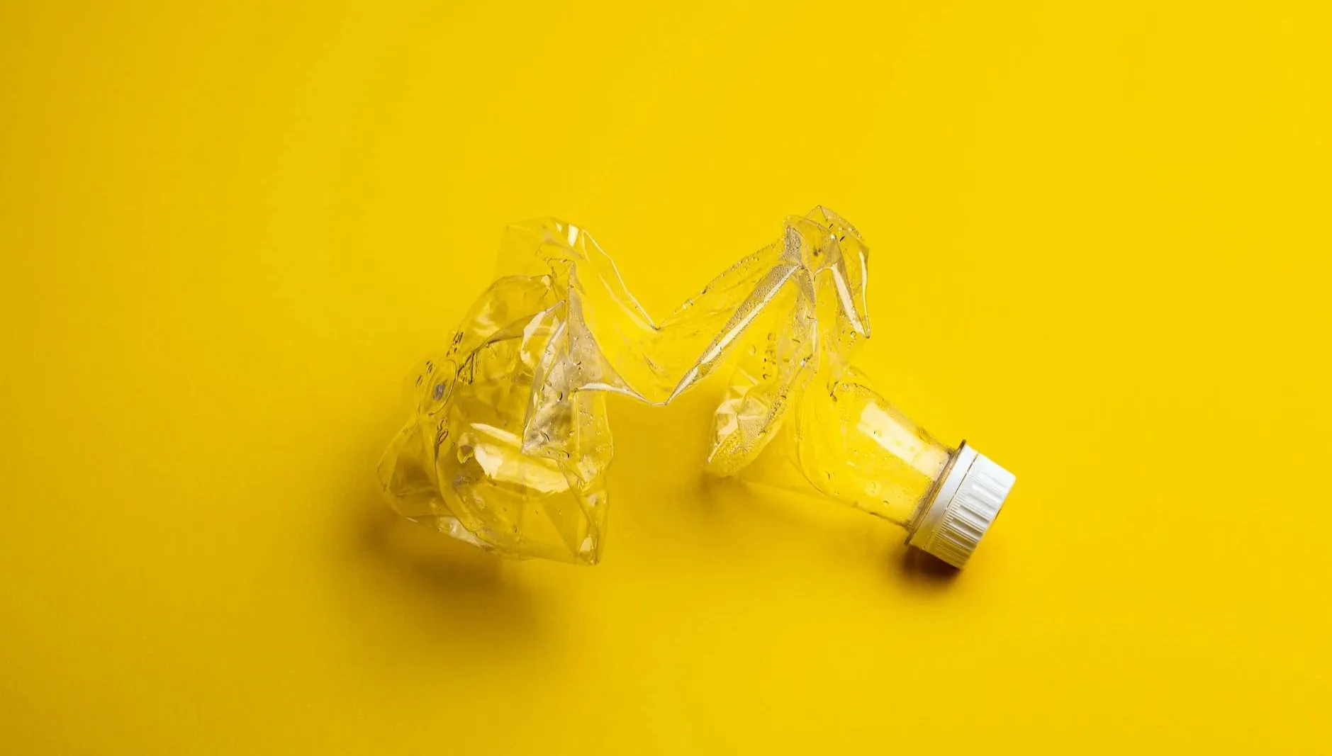 Prądy, rzeki, powietrze, statki... Plastik dosłownie nas zalewa! Zanieczyszczana jest nawet Arktyka