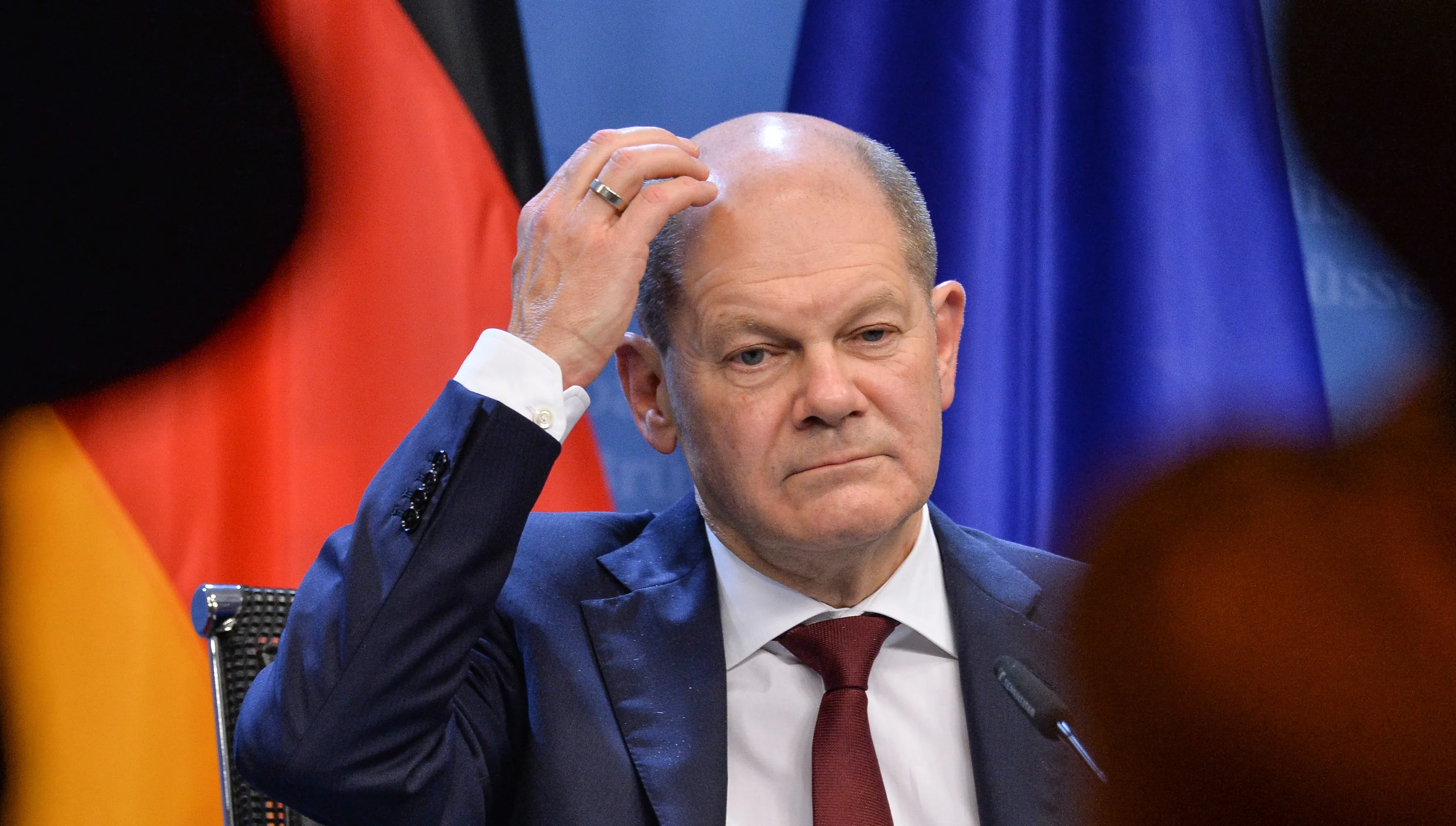 Kanclerz Scholz chce przekazać 2 mld euro na sprzęt wojskowy dla Ukrainy 
