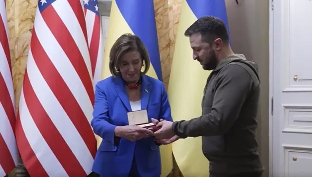 Zełenski spotkał się w Kijowie z Pelosi [WIDEO]