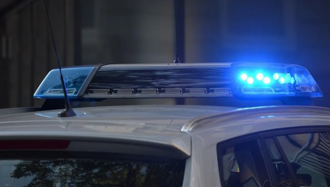 Był tak pijany, że zasnął za kierownicą