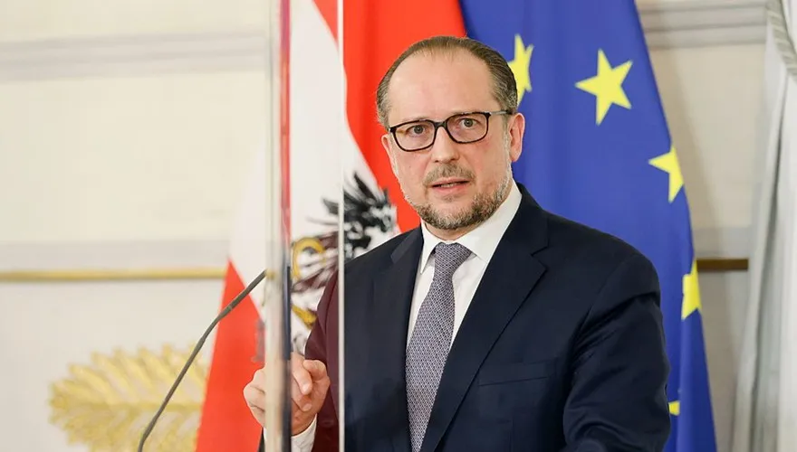 Austria nie przystąpi do NATO. Odrzuca też embargo na rosyjski gaz. "Jesteśmy od niego uzależnieni"