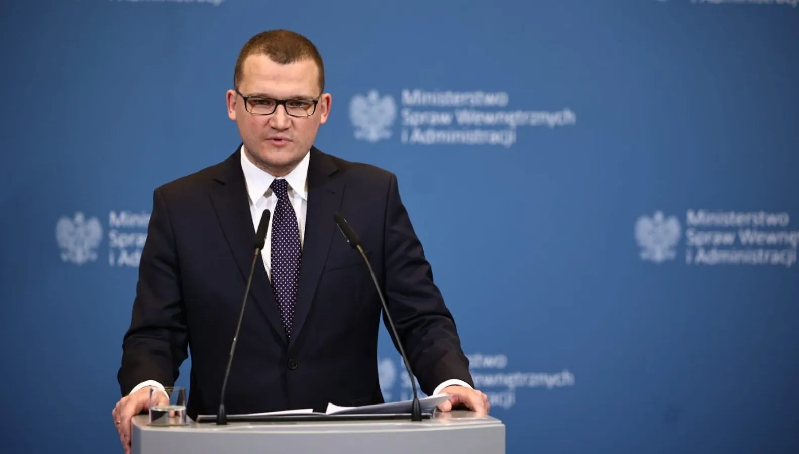 Szefernaker: Potrzebujemy funduszu dla uchodźców, który idzie w miliardy euro