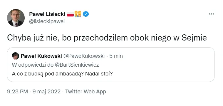 Budka pod ambasadą
