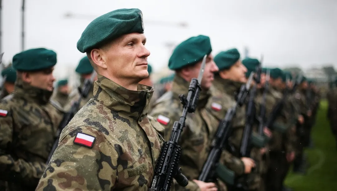 Taktyka, procedury działań na polu walki. Ćwiczenia polskich i amerykańskich żołnierzy