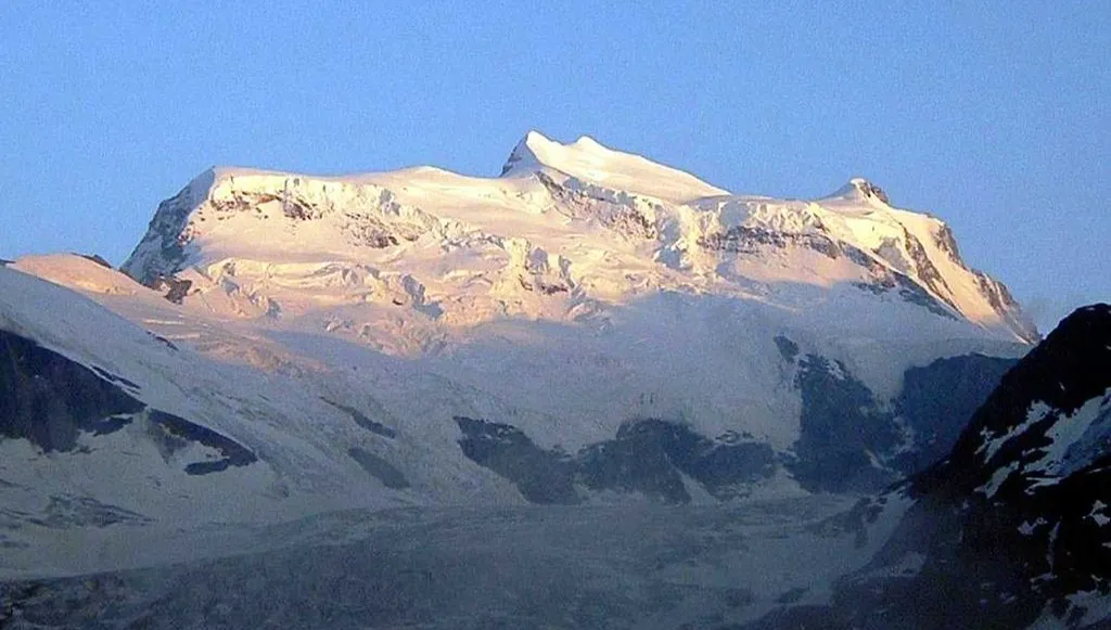 Szwajcaria: 2 ofiary śmiertelne po oderwaniu się części lodowca na Grand Combin   