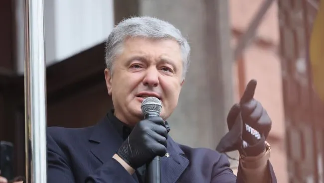 Poroszenko opuścił Ukrainę. Za trzecim razem