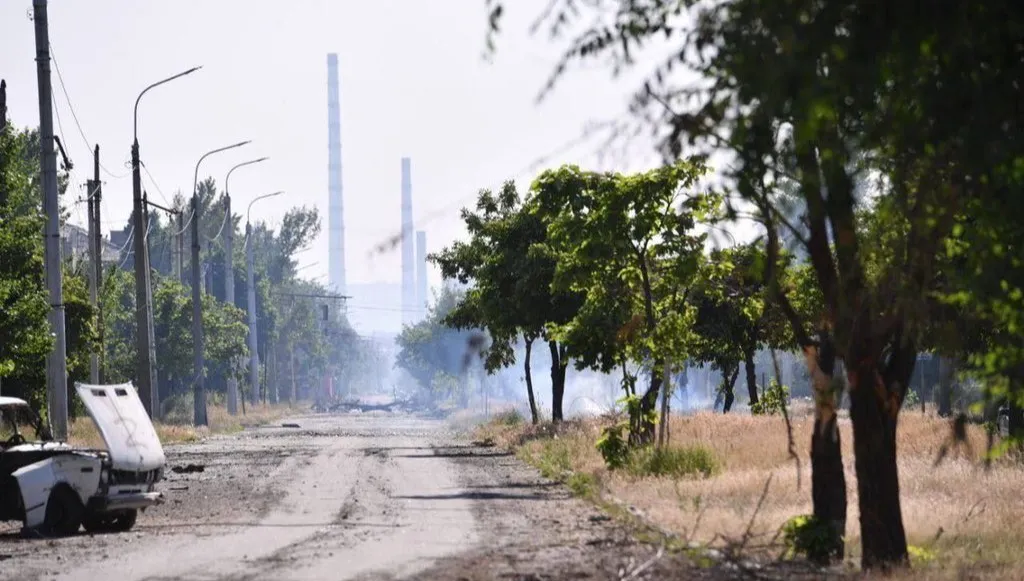 Pożar w zakładach chemicznych w Siewierodoniecku