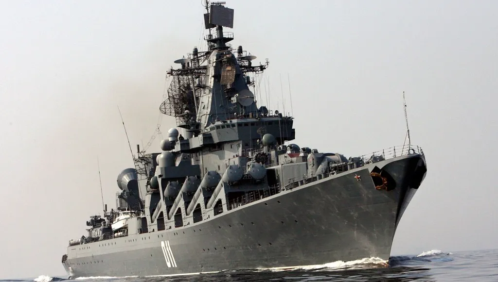 Rosyjski krążownik przepłynął w pobliżu włoskich brzegów. Moskwa pręży muskuły na Morzu Śródziemnym