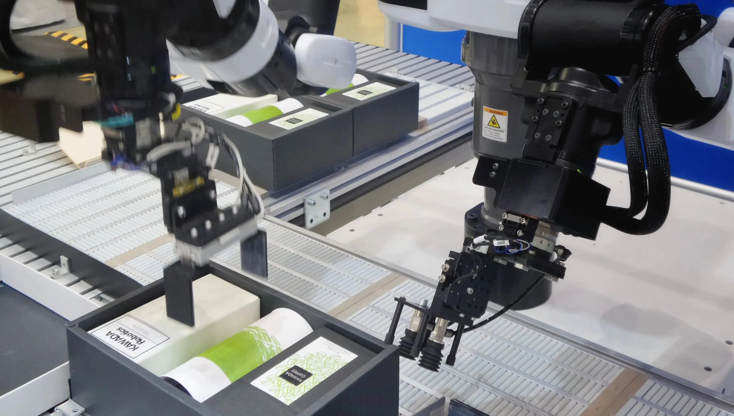 Polska. Brakuje i rąk do pracy i robotów