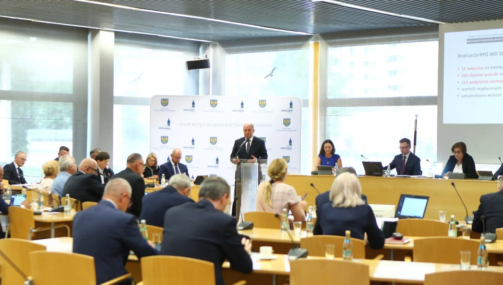Zarząd województwa opolskiego z absolutorium. PiS był przeciw