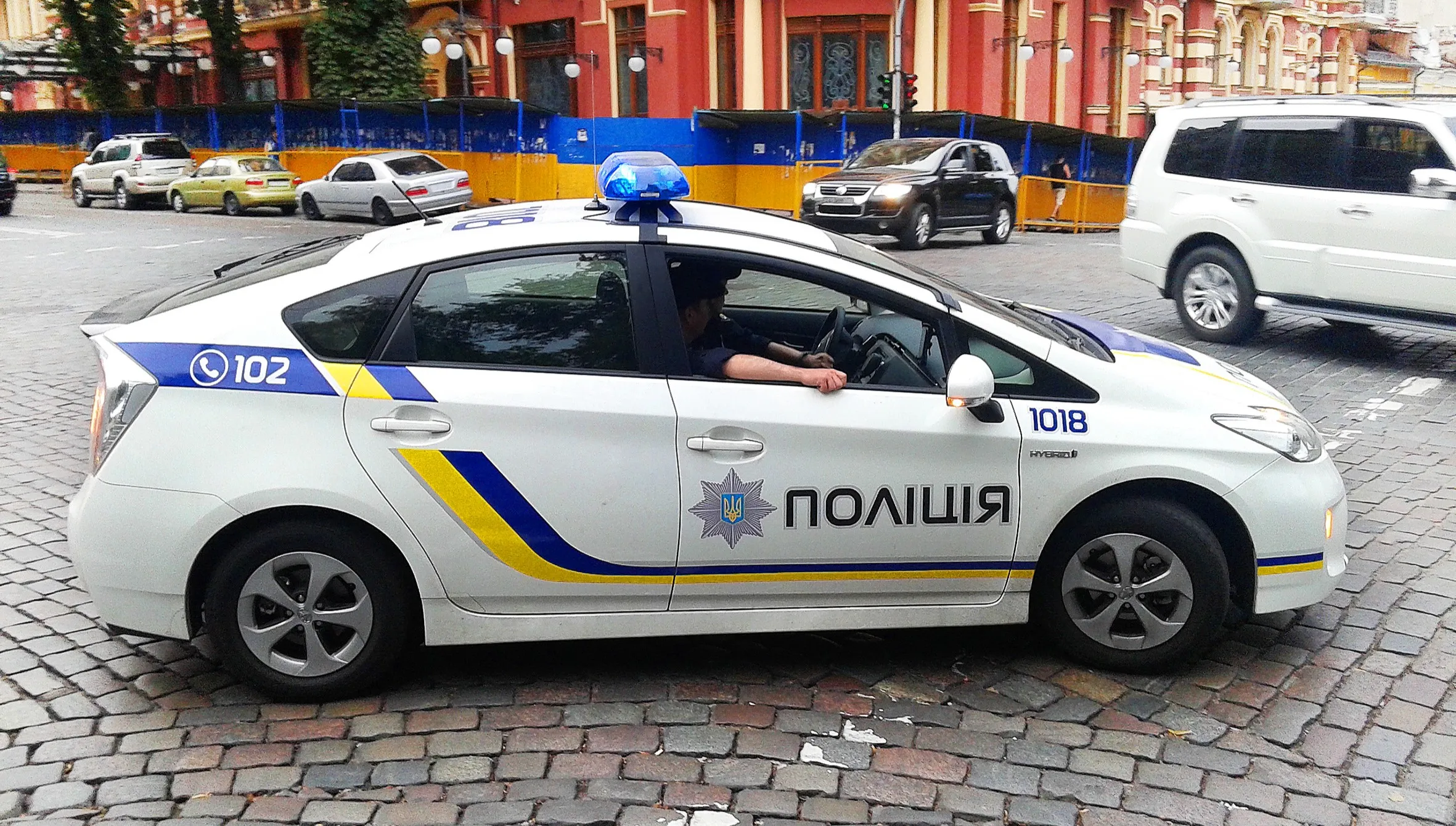 Nalot policji na lokale w Kijowie. Wręczono 220 powołań do wojska
