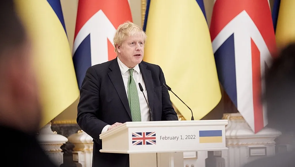 Johnson nie zamierza zrezygnować ze stanowiska