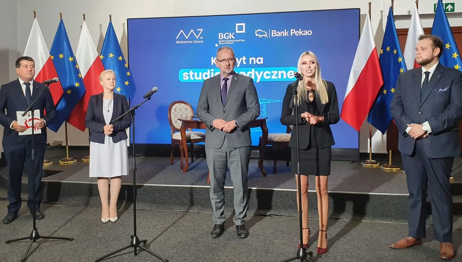 Kredyt na studia medyczne. Niedzielski: to jeden z elementów zwiększania kadr