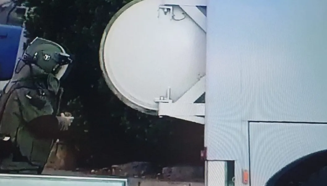 Pozostawił pocisk na Krakowskim Przedmieściu. Jaka jest przeszłość Łukasza K.?