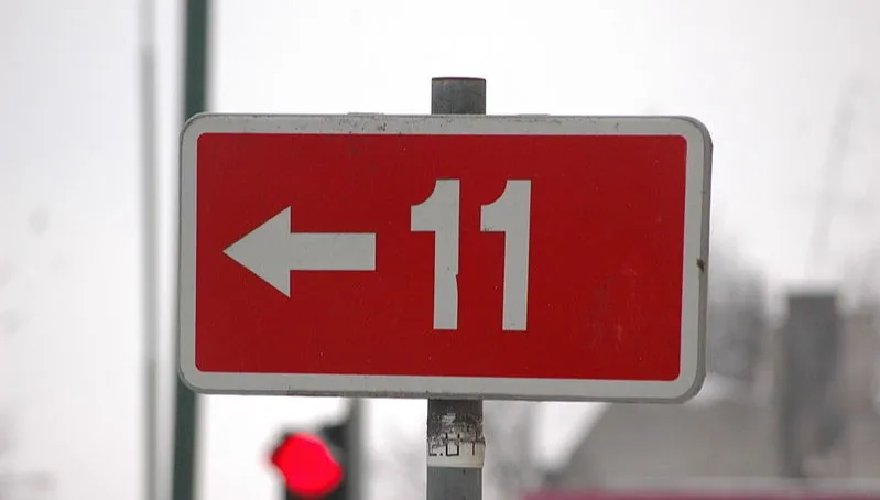 Pijany za kierownicą ciężarówki. Najechał na autobus
