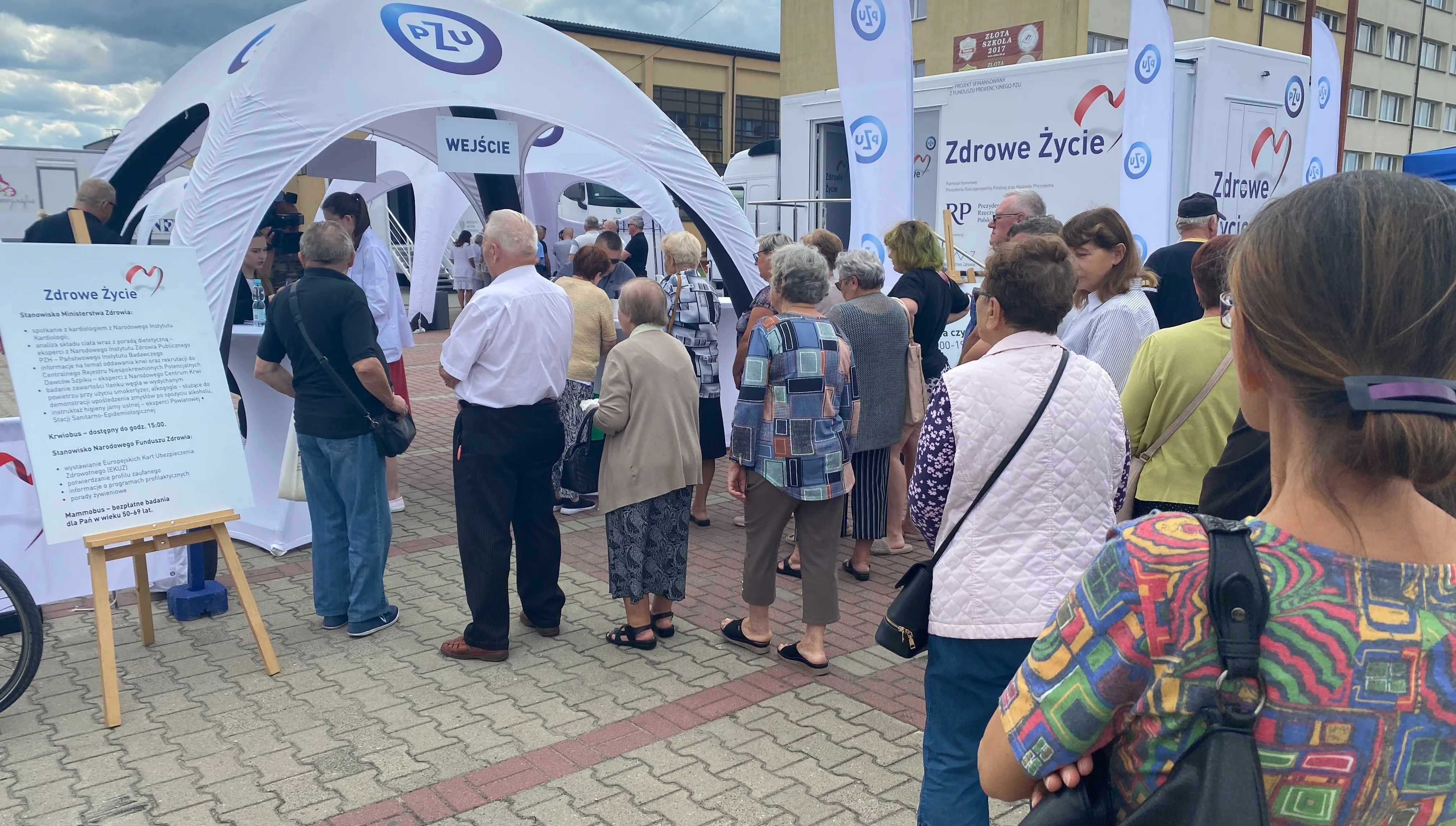 Mobilną Strefę Zdrowia otwarto w Biłgoraju. Przyjdź!