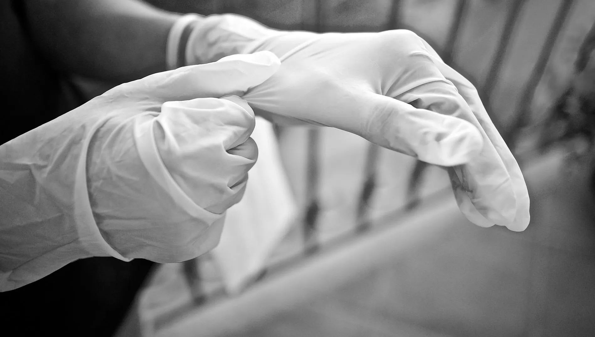 Niemiecki minister straszy "katastrofalnym rozwojem pandemii"