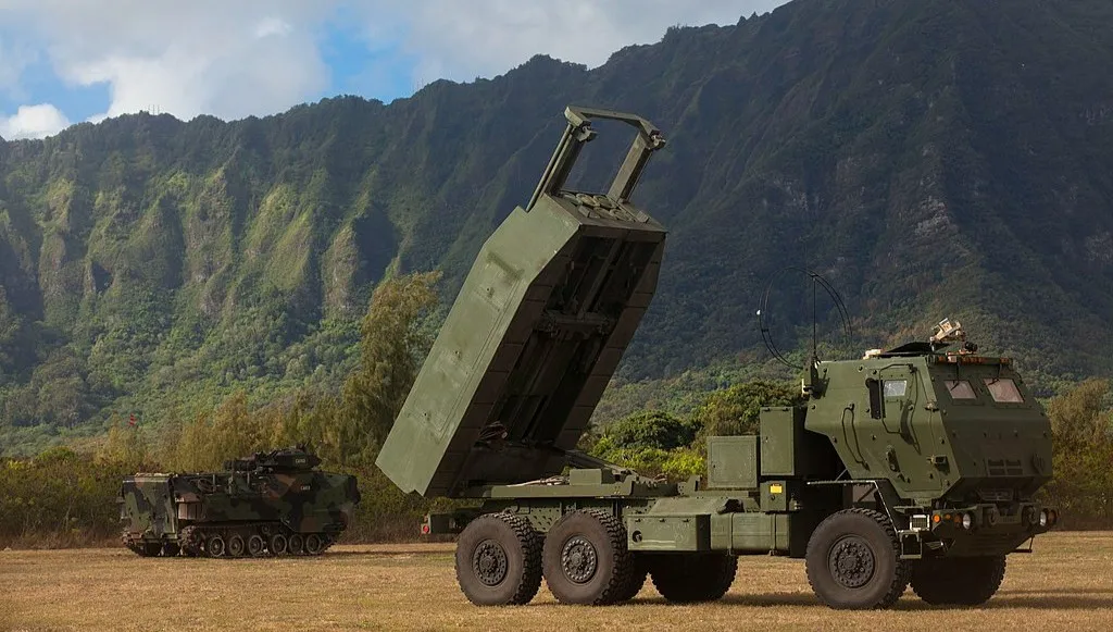 Łotwa chce kupić systemy artylerii rakietowej HIMARS