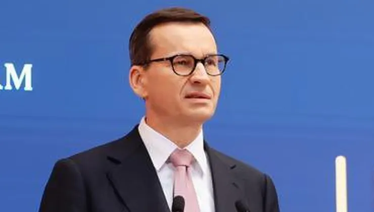Premier o wakacjach kredytowych: Zawieszenie płatności rat aż do 3 lat