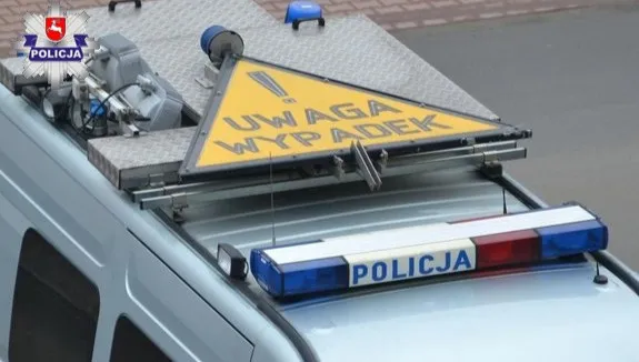 Położył się na jezdni, został rozjechany. Sprawcę zatrzymano