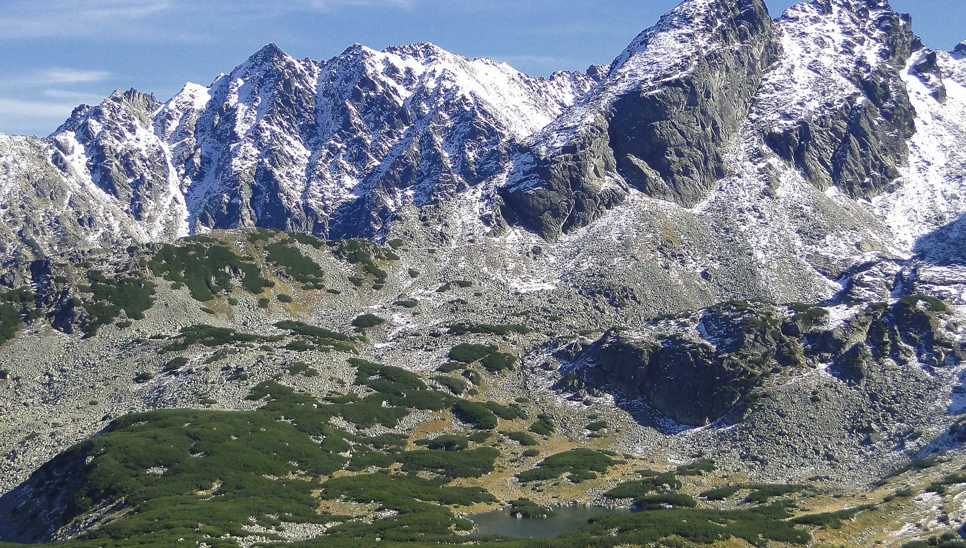 Na szczytach Tatr spadł śnieg