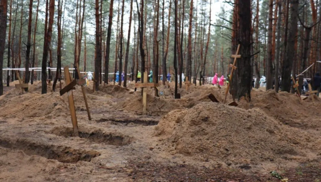 Izium: Francuscy śledczy pomogą w identyfikacji ofiar