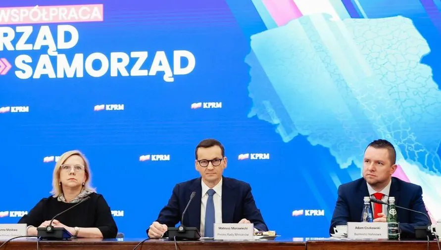Stan ogromnego kryzysu - to wina Rosji. Premier zapowiada zamrożenie cen energii elektrycznej 