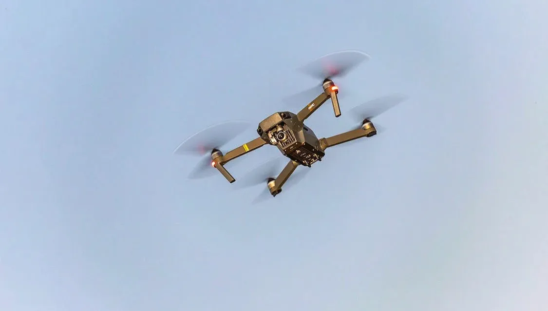 Czym palą w piecach poznaniacy? Trwają kontrole z użyciem dronów
