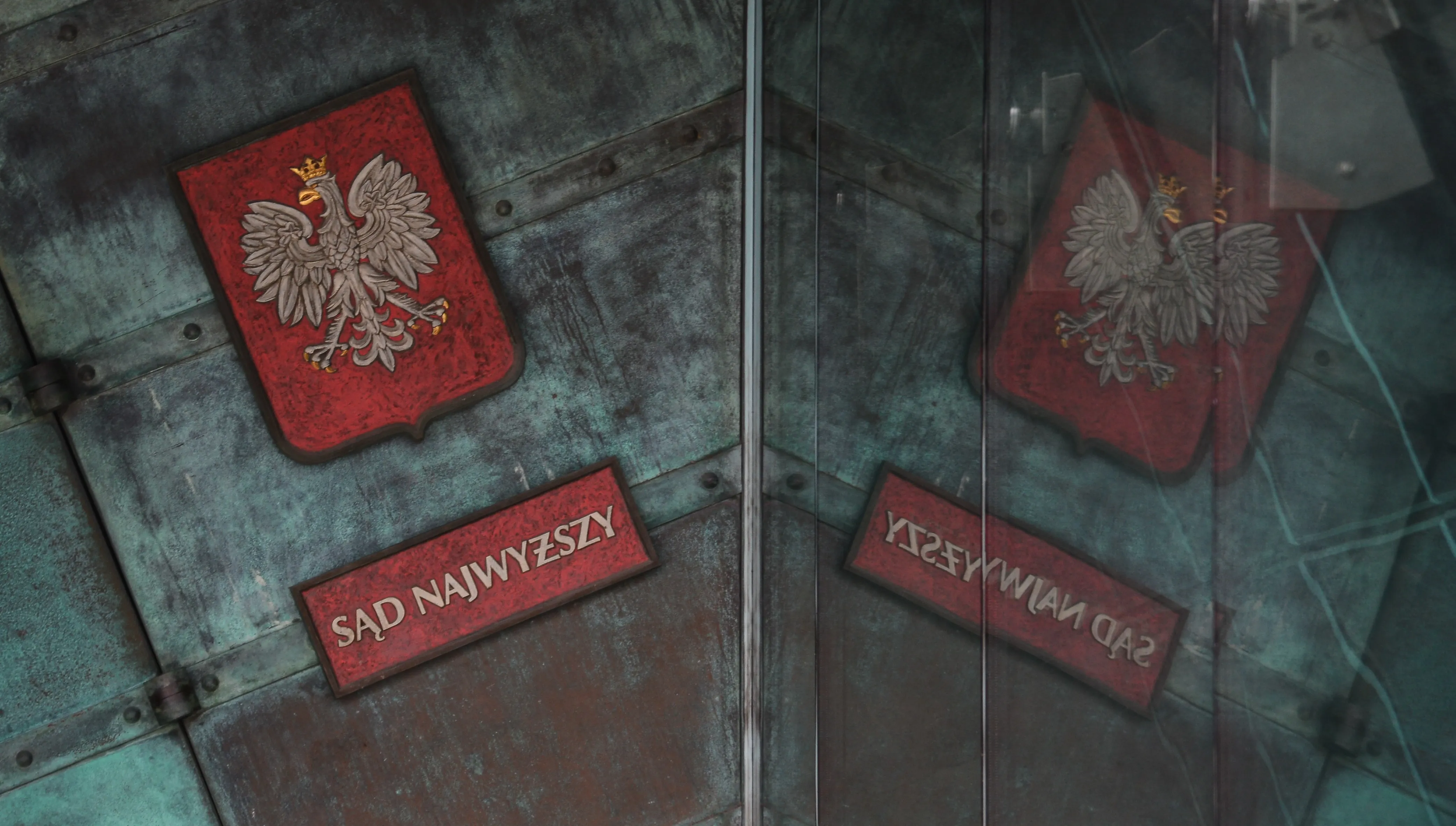 Skład złożony ze "starych" sędziów SN uchylił wyrok sądu apelacyjnego. Powodem był jeden z orzekających