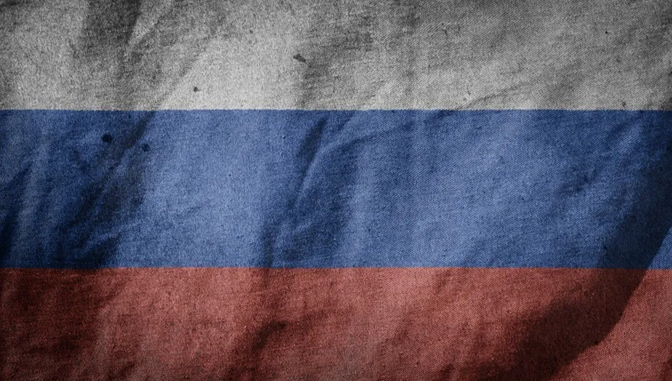 Paliwo sprzedają prosto z tankowców. Tak Rosjanie omijają sankcje