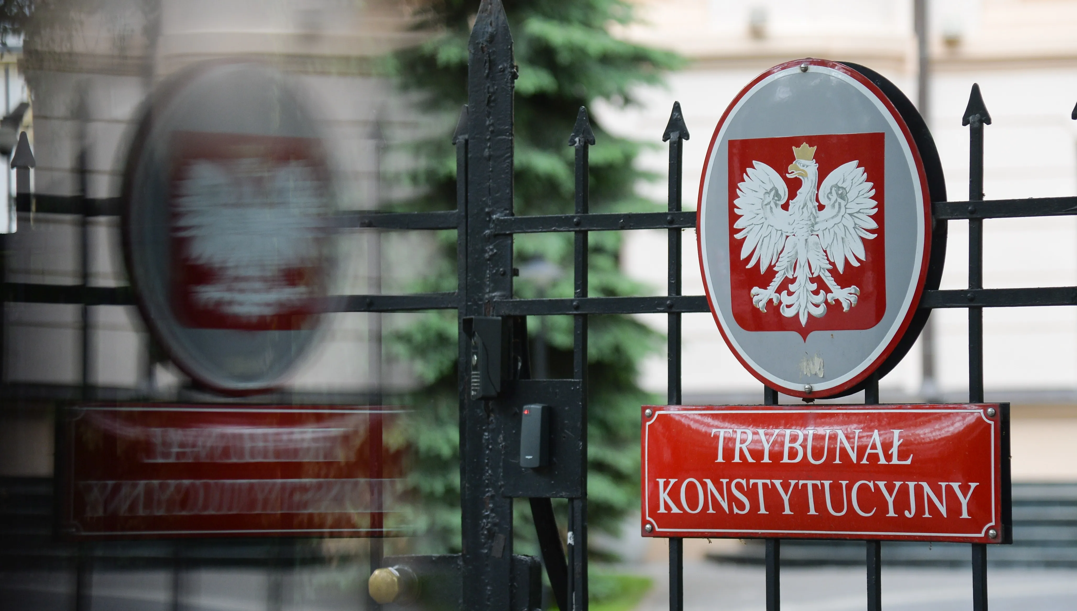 "Nadzwyczajna kasta" chce "czystki" w TK.  Kamińska pyta o sposób "pozbycia się" sędziów Trybunału