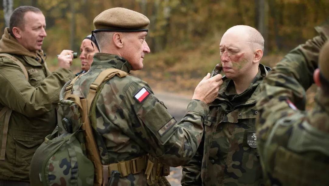 Polacy chcą większej armii