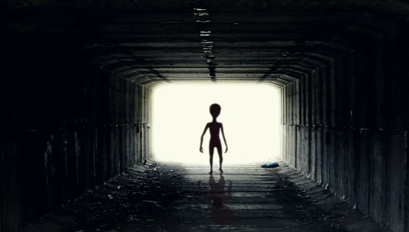 To nie kosmici, a... śmieci i chińskie drony. Są wyniki rządowego dochodzenia w sprawie UFO