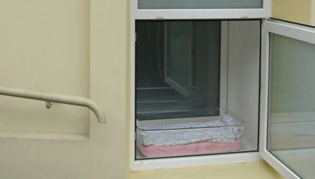 Tygodniowy chłopiec w Oknie Życia 