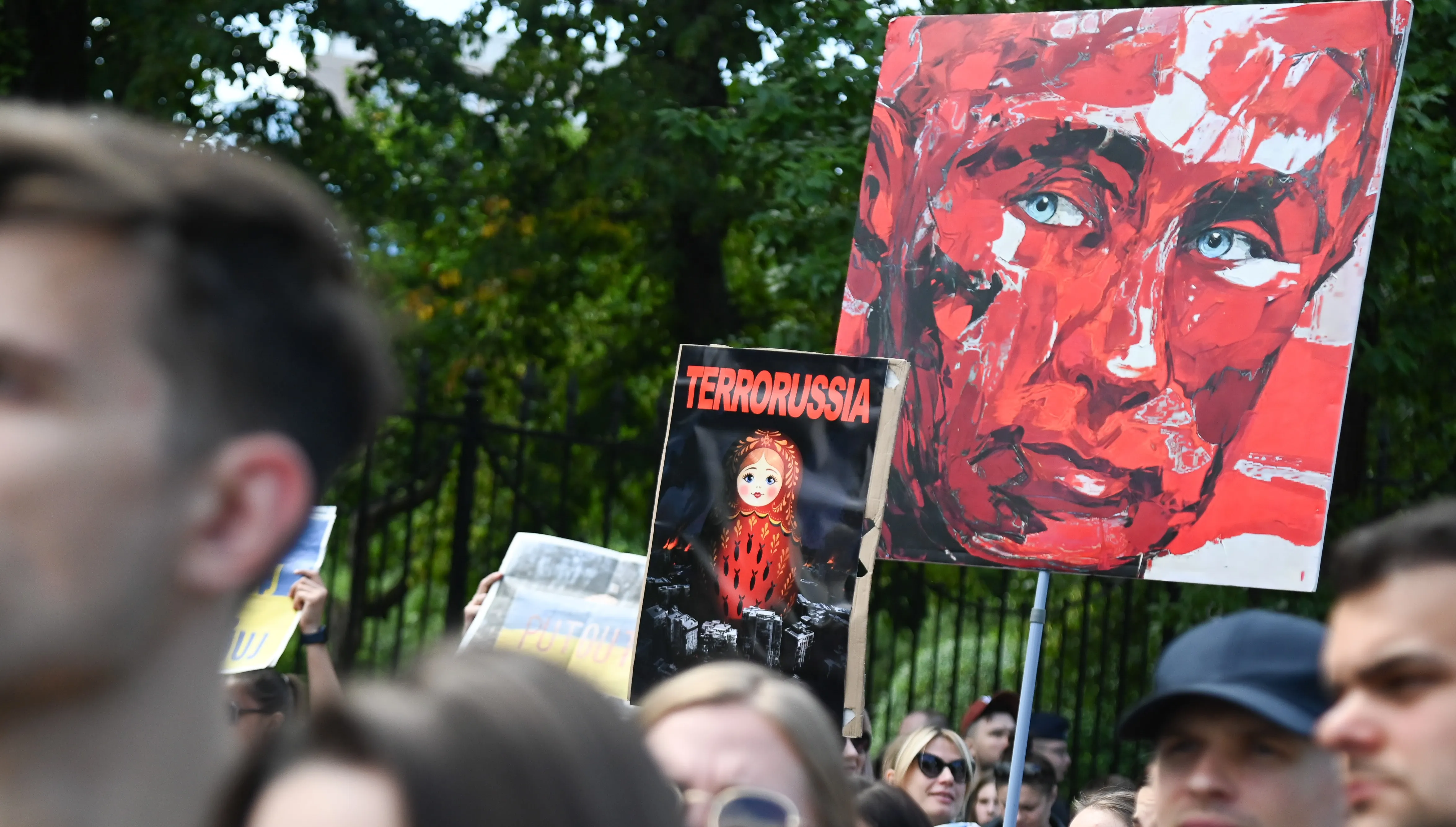 Rosja luzuje atomową retorykę. ISW: Do zmiany tonu doprowadziły też zakulisowe rozmowy