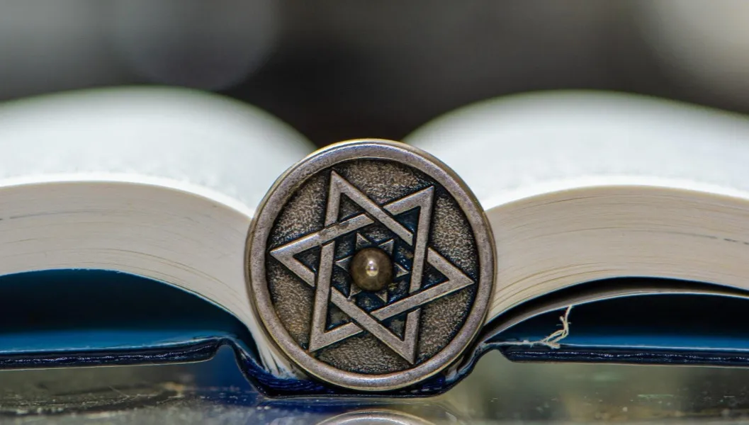 Antysemickie treści w internecie. Podejrzani niemieccy policjanci