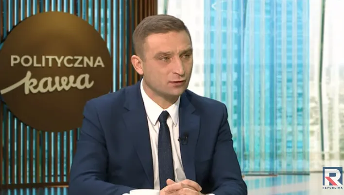 Robert Bąkiewicz w "Politycznej kawie": Jak ktoś bierze na marsz małe dzieci, to znaczy, że ma poczucie bezpieczeństwa